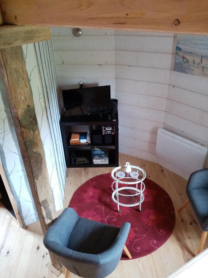 La Tour De Ver Gite Atypique Possibilite Table D'Hotes Sur Reservation Dış mekan fotoğraf