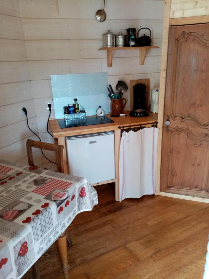 La Tour De Ver Gite Atypique Possibilite Table D'Hotes Sur Reservation Dış mekan fotoğraf
