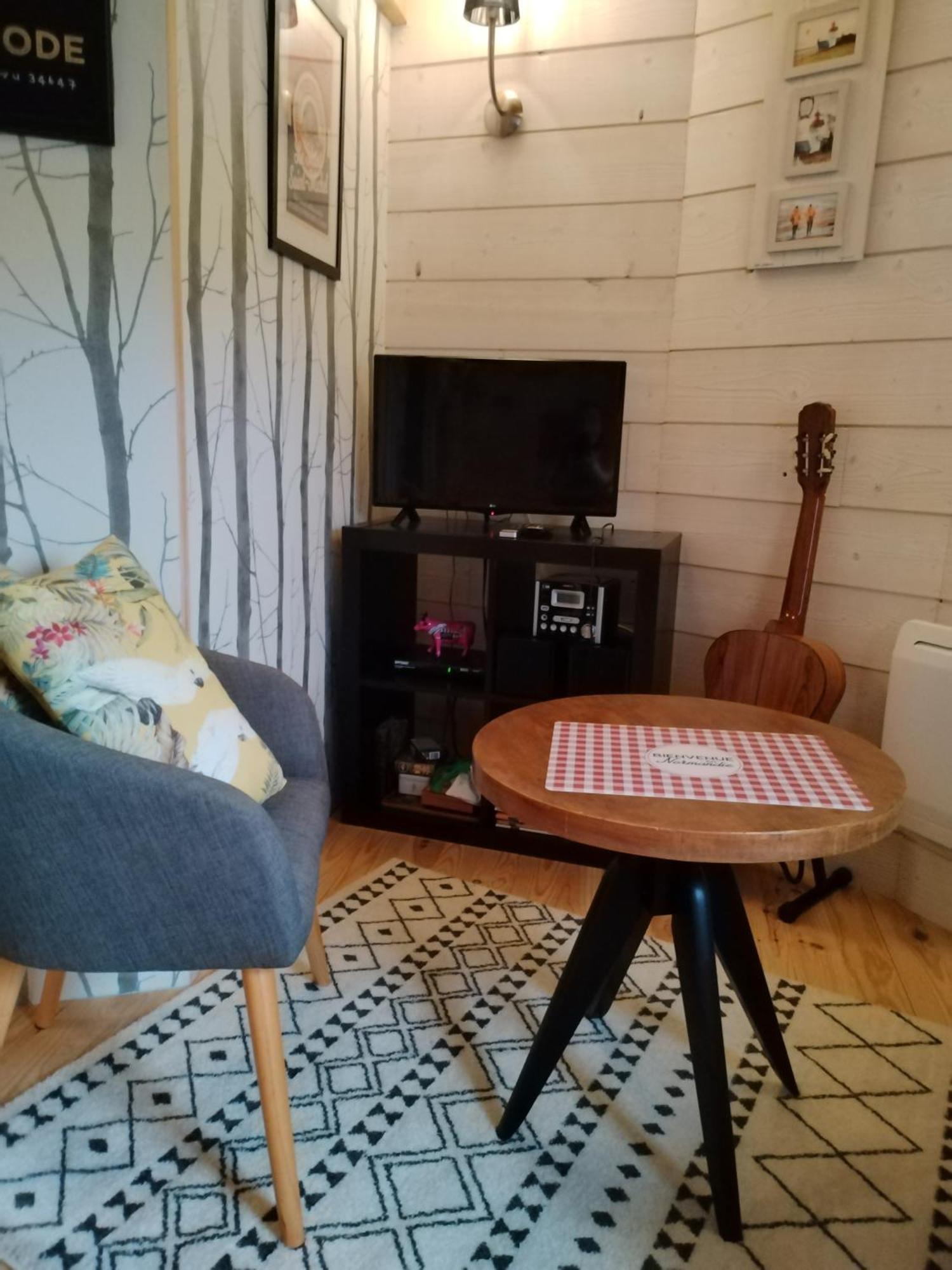La Tour De Ver Gite Atypique Possibilite Table D'Hotes Sur Reservation Dış mekan fotoğraf